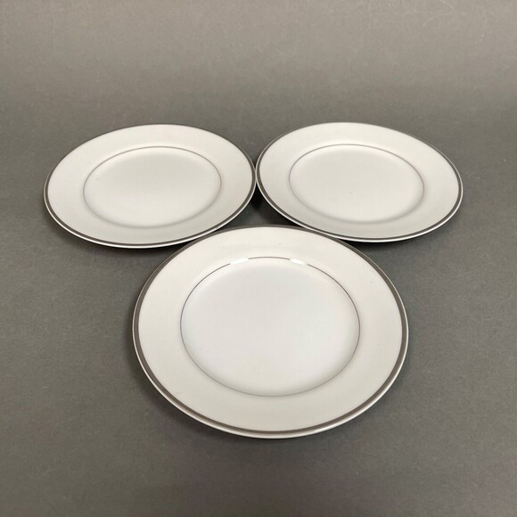Royal Gallery Jill 9005P White Platinum Trim Bread Butter Plates Japan Lot of 3 - Picture 2 of 7